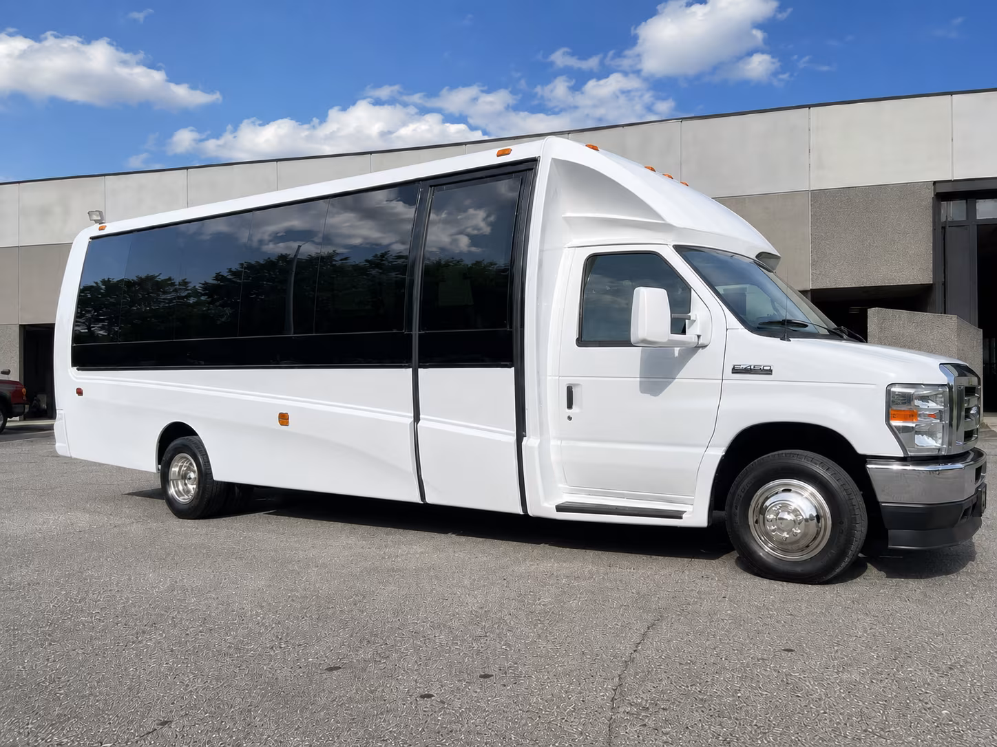 bus rentals for bands performers and touring groups in nassau county