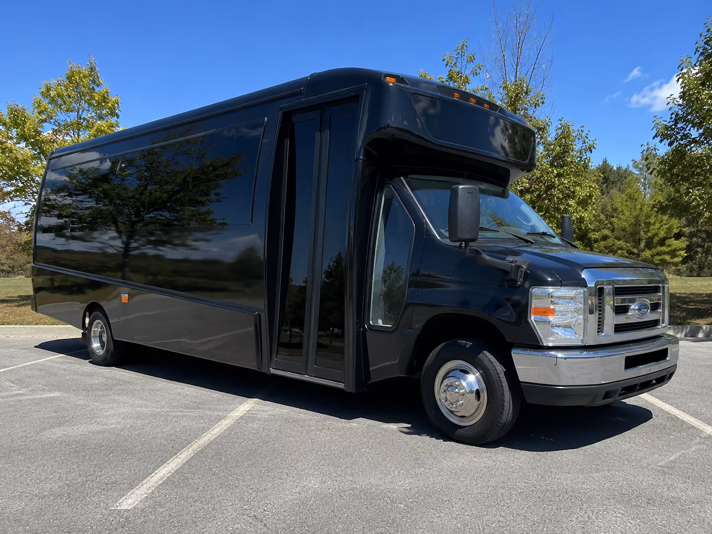 bus rentals for hempstead college and university group transportation