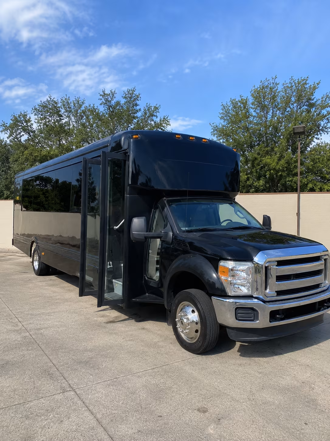 hempstead 20 passenger party bus