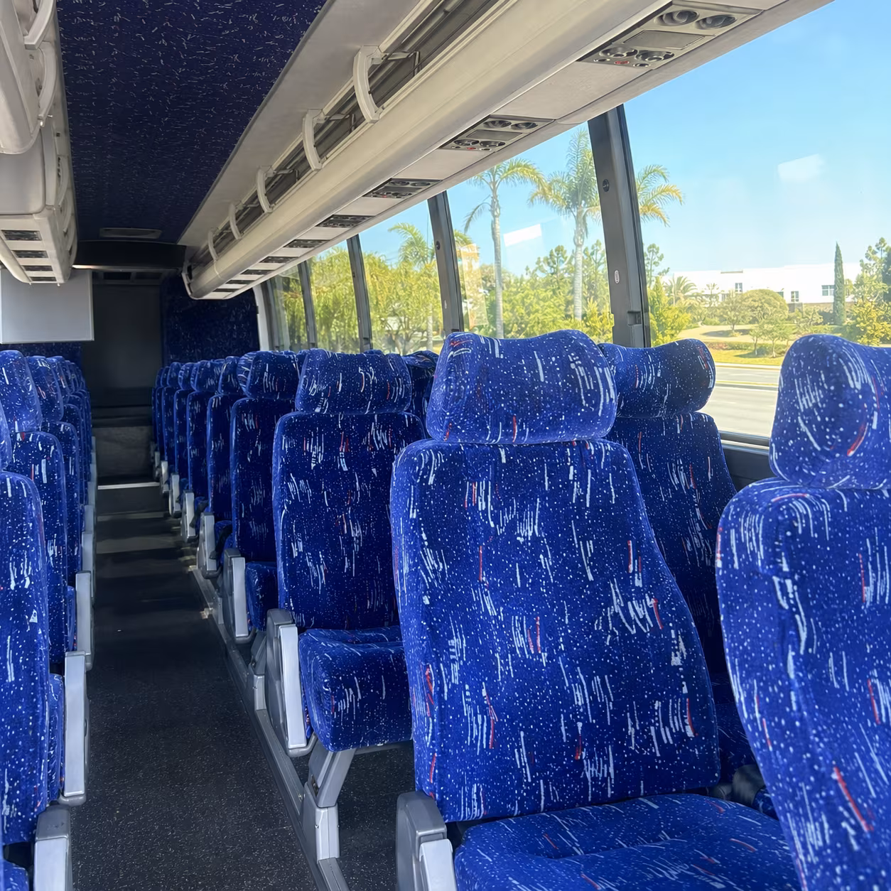 long distance bus trips from hempstead to boston new england