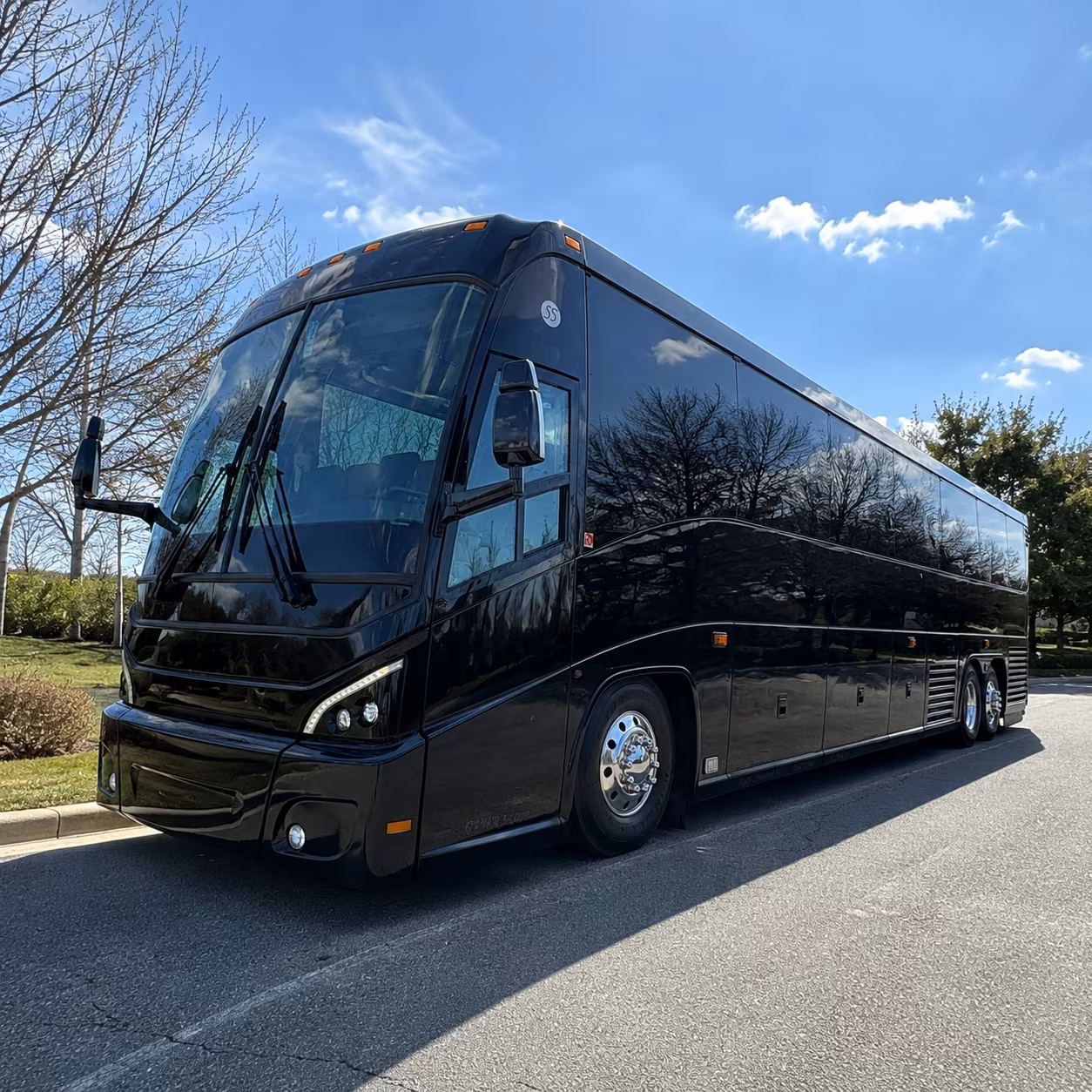 long distance charter buses for nassau county teams and alumni travel