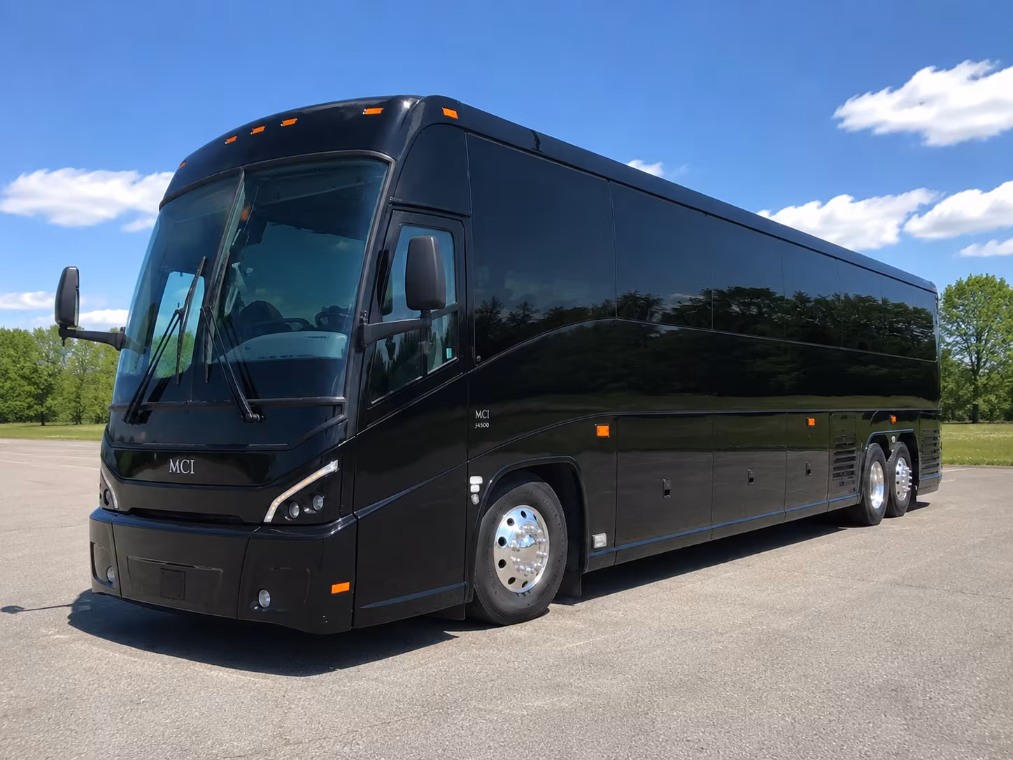 military shuttle buses serving mitchel field and the surrounding area
