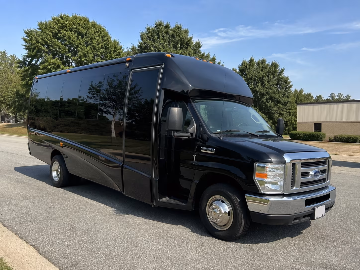 minibus rentals for nassau county prom dinner runs