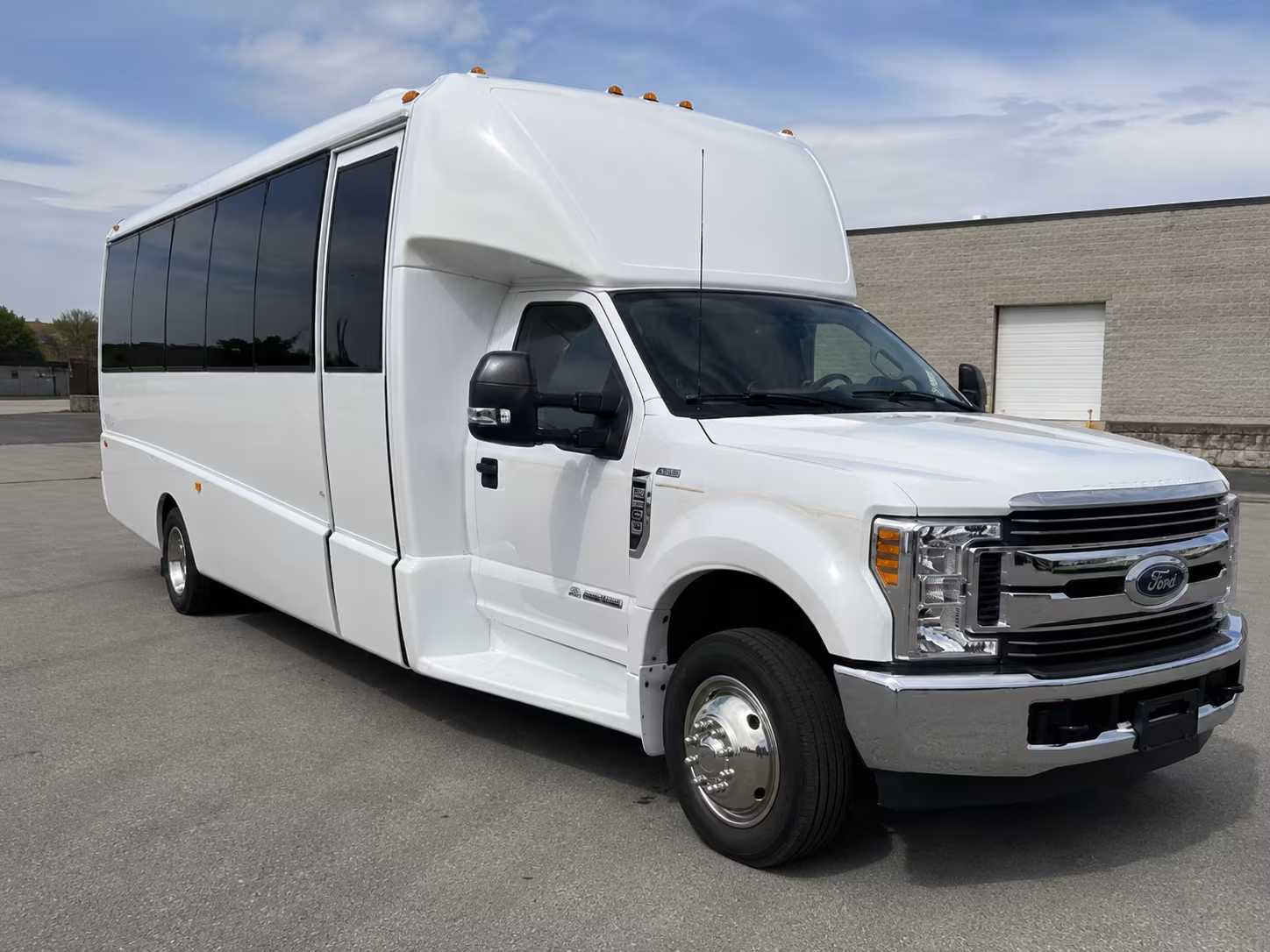 sports fan buses to belmont park ubs arena and citi field
