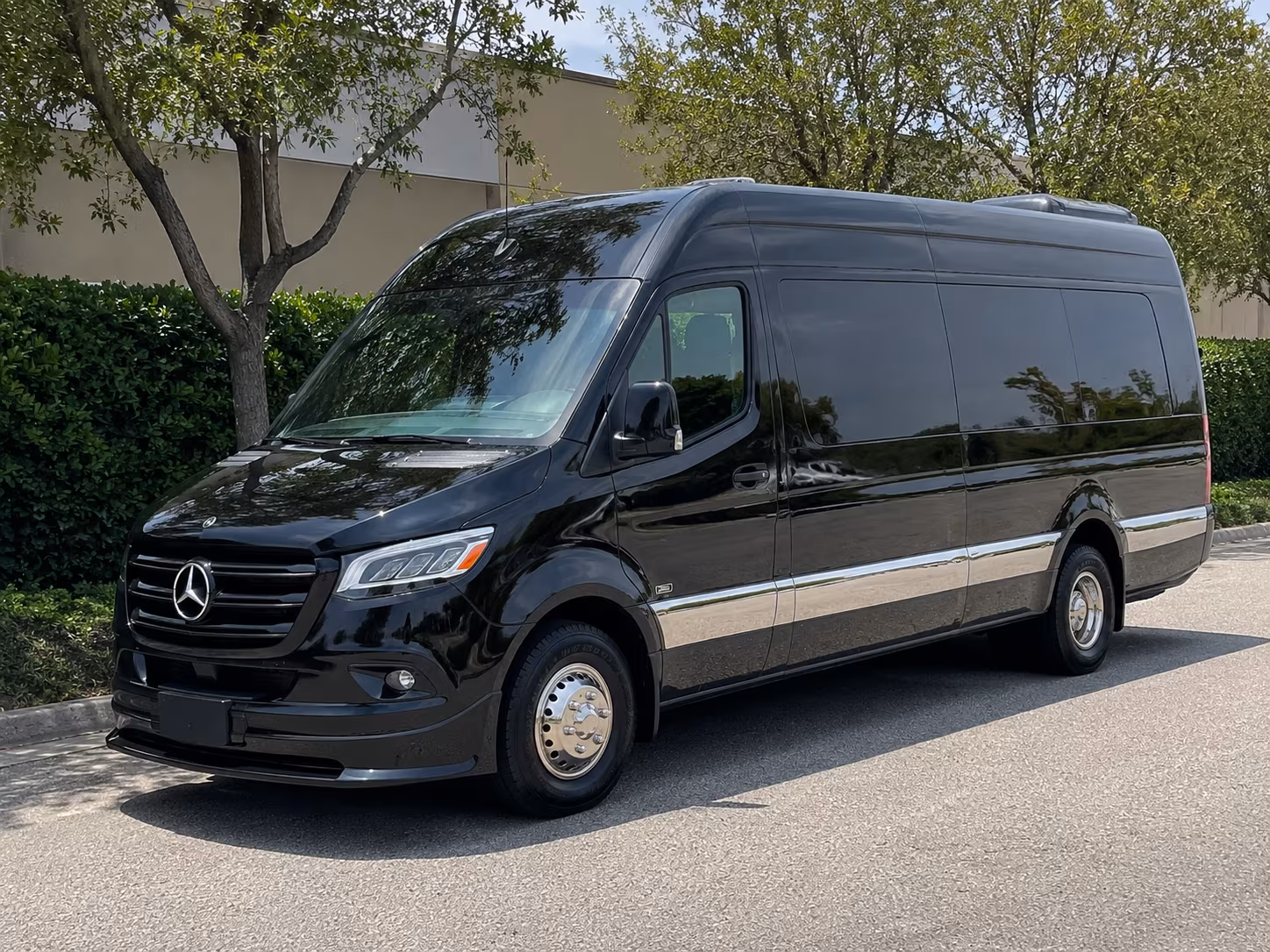sprinter vans and small bus rentals for intimate prom groups in hempstead